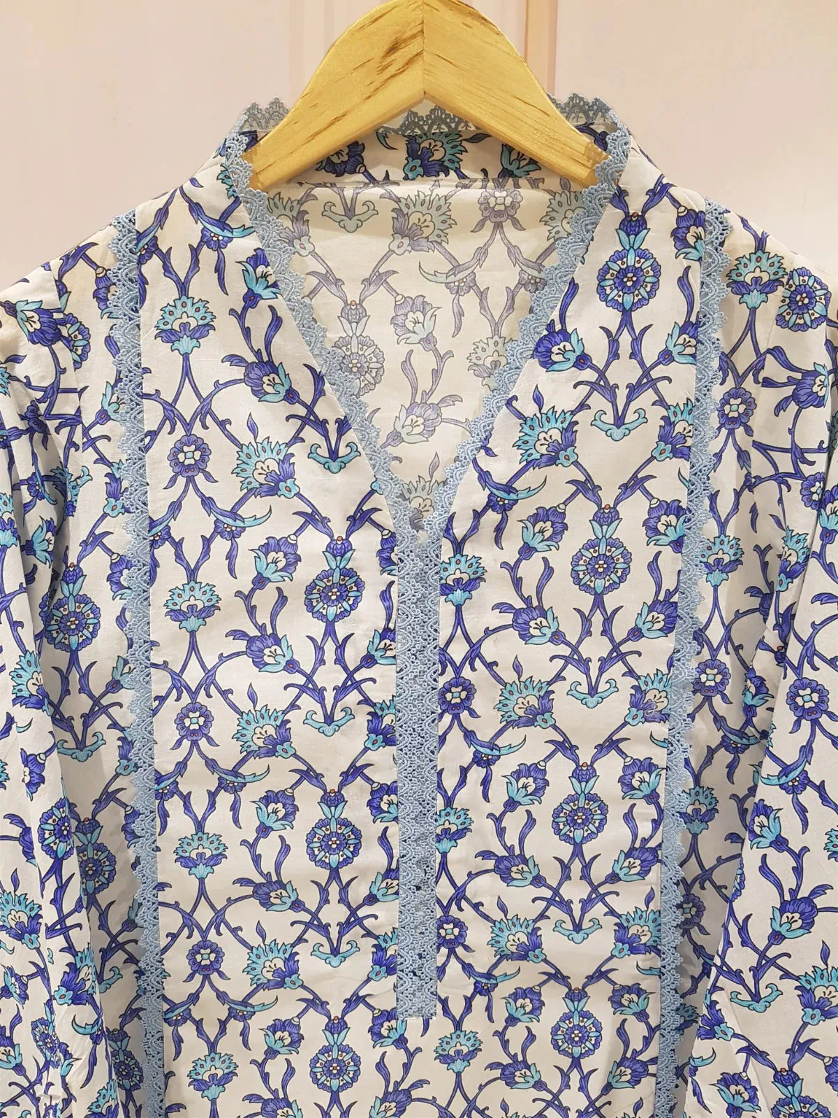 Agha Noor White & Blue Pure Pima Cotton Lawn 3-Piece Suit