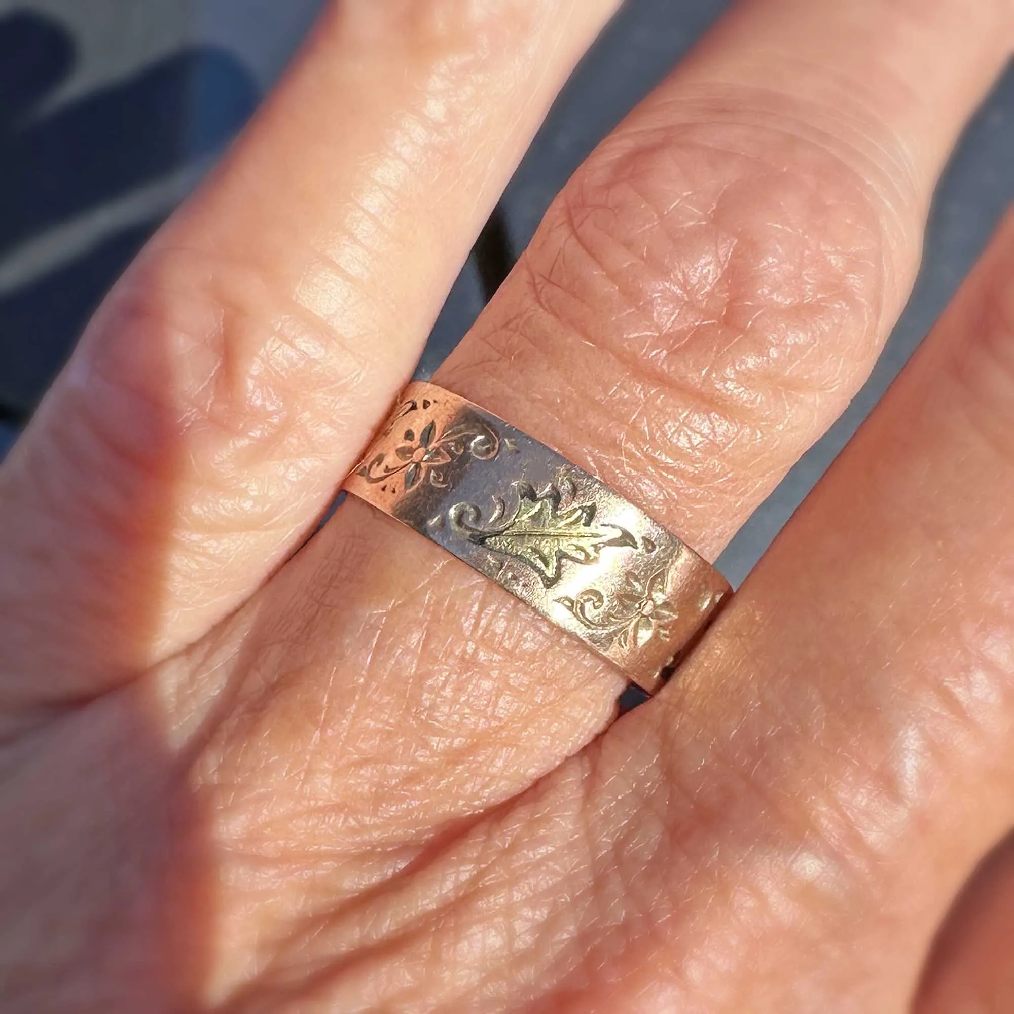 Antique Victorian 10K Rose Gold Oak Leaf Ring Band