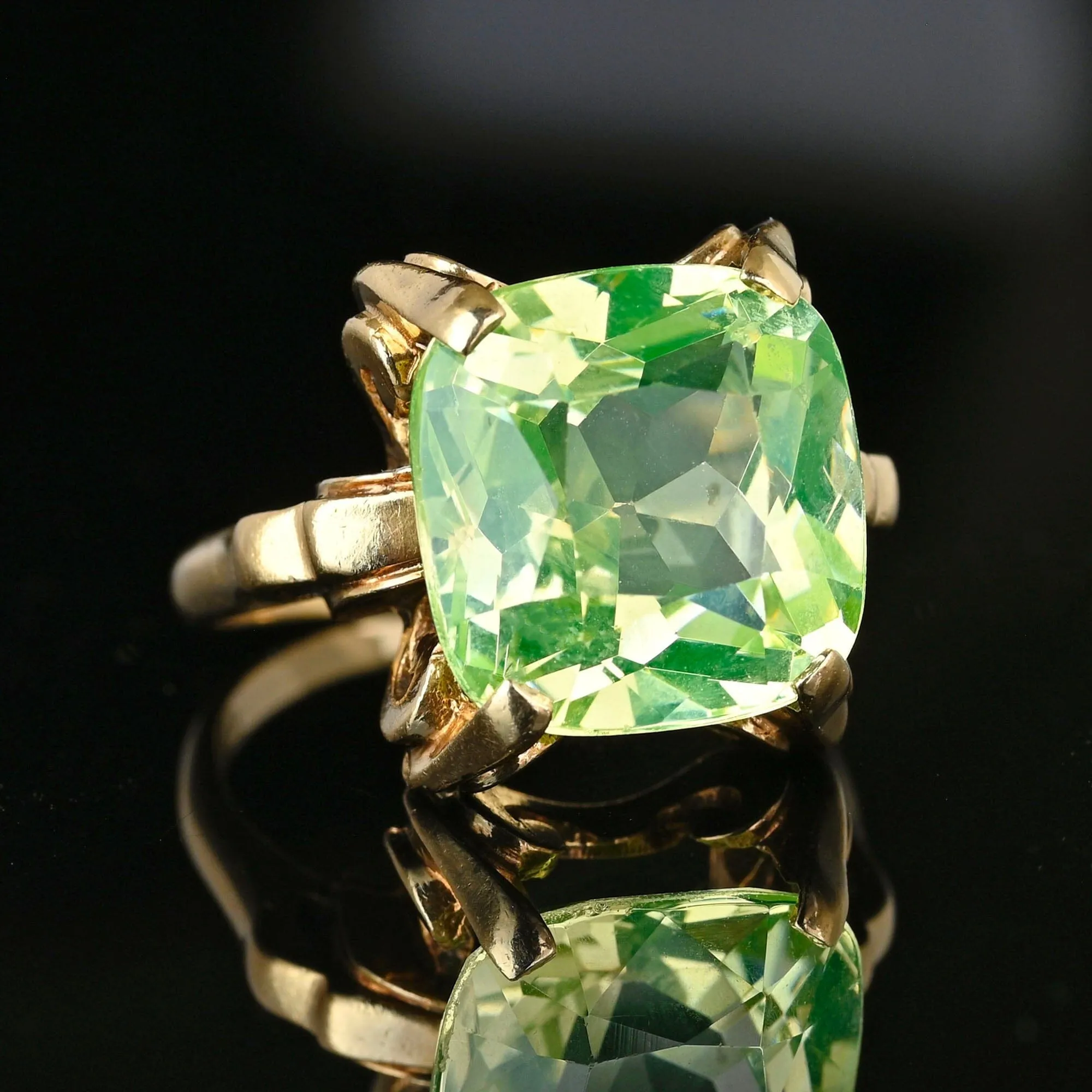 Art Deco 14K Gold Cushion Cut Green Spinel Ring