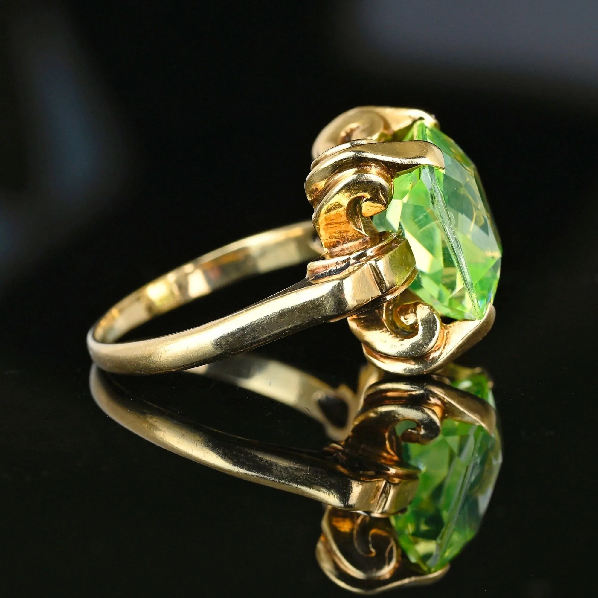 Art Deco 14K Gold Cushion Cut Green Spinel Ring