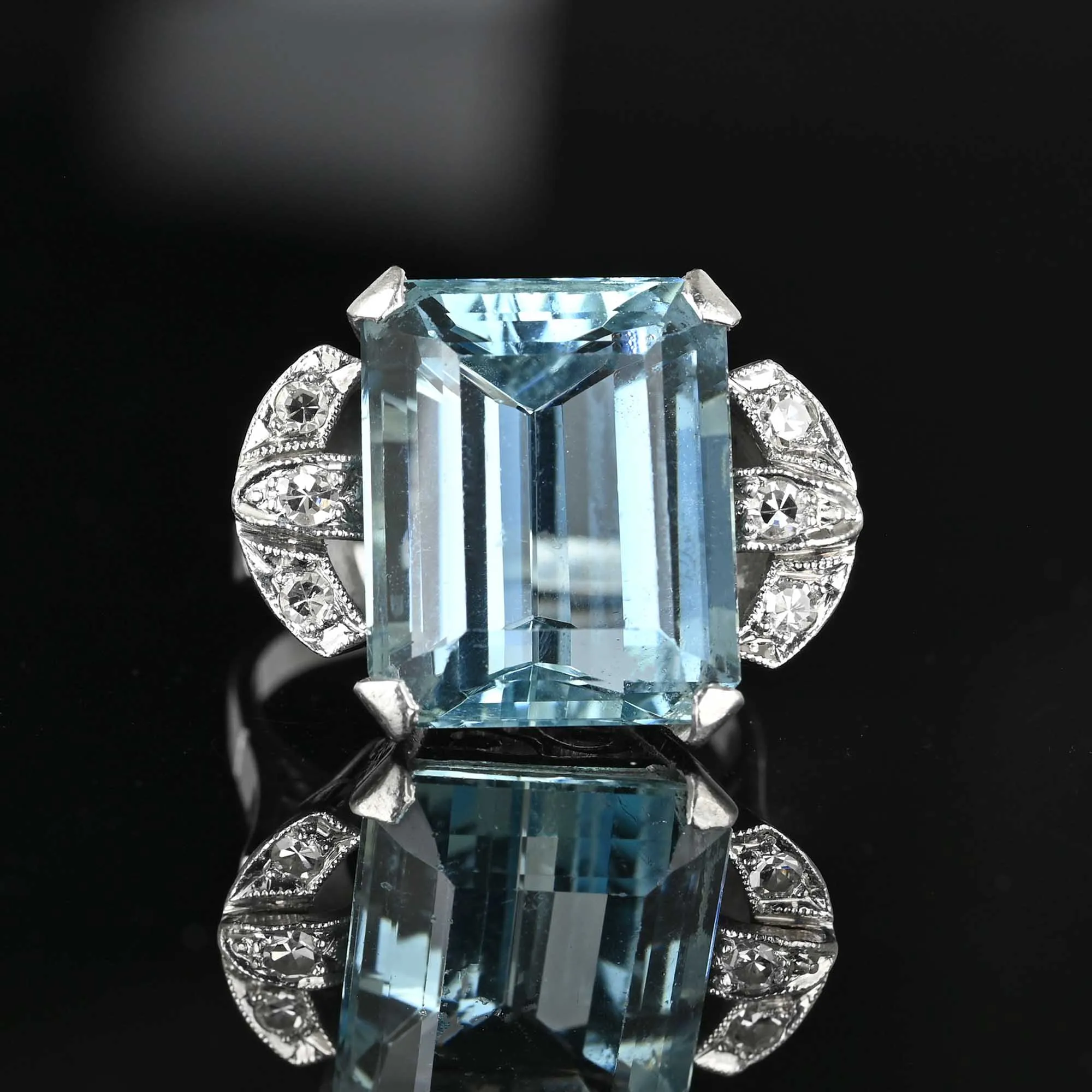 Art Deco Platinum Diamond Aquamarine Ring