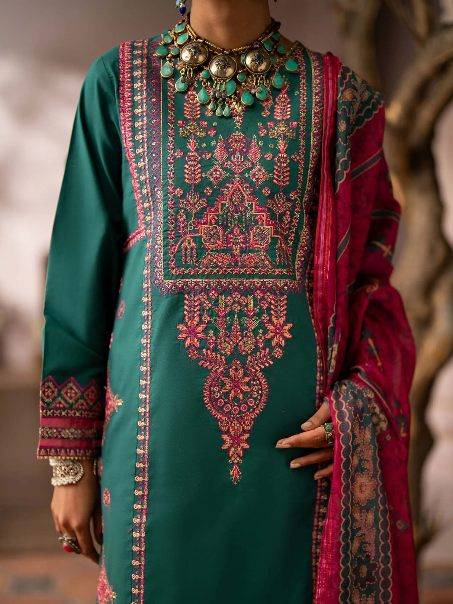 Casual Lite Embroidered Cotton Lawn 3-Piece Suit - Aleena