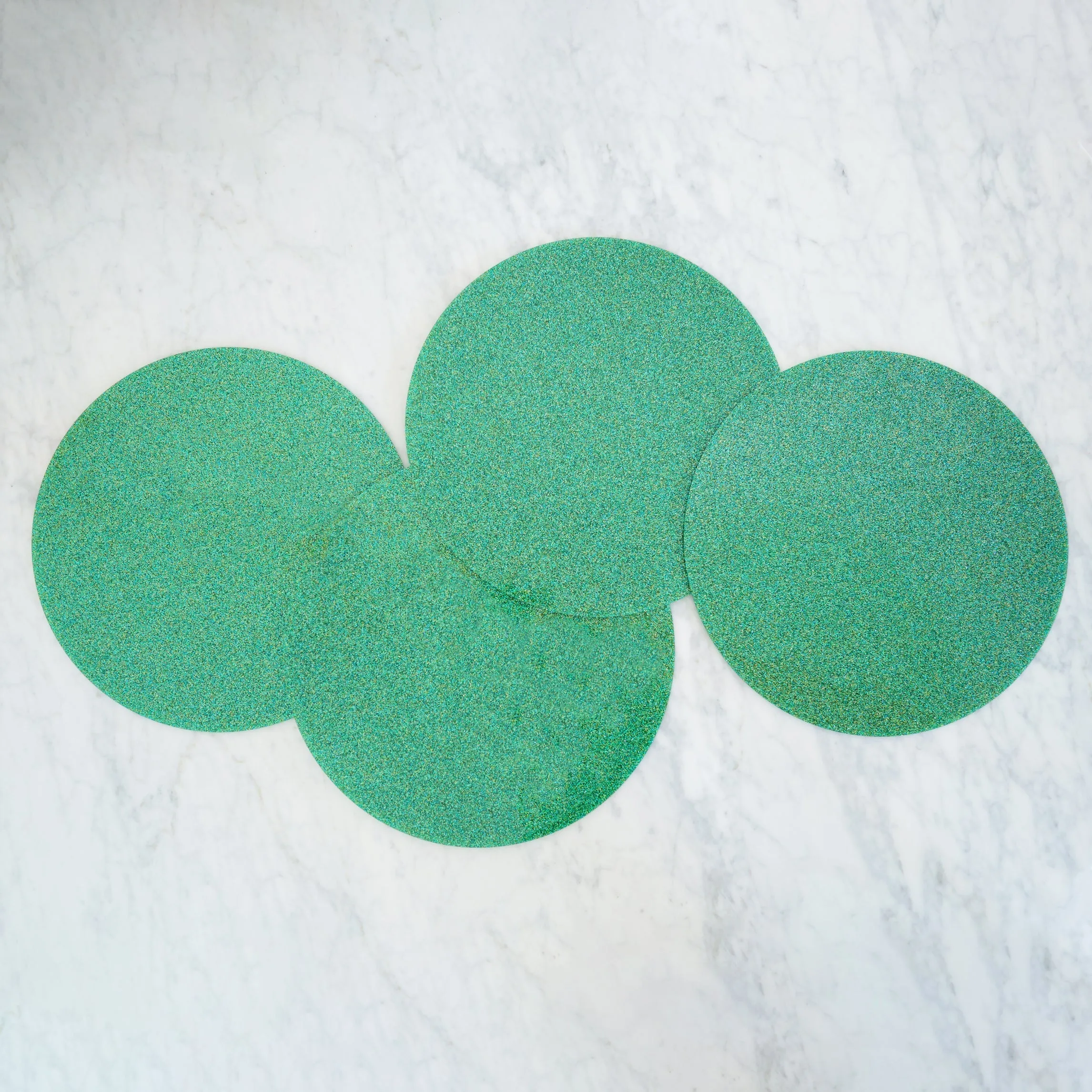 EMERALD GLITTER LUNA ROUND SET OF 4 PLACEMATS