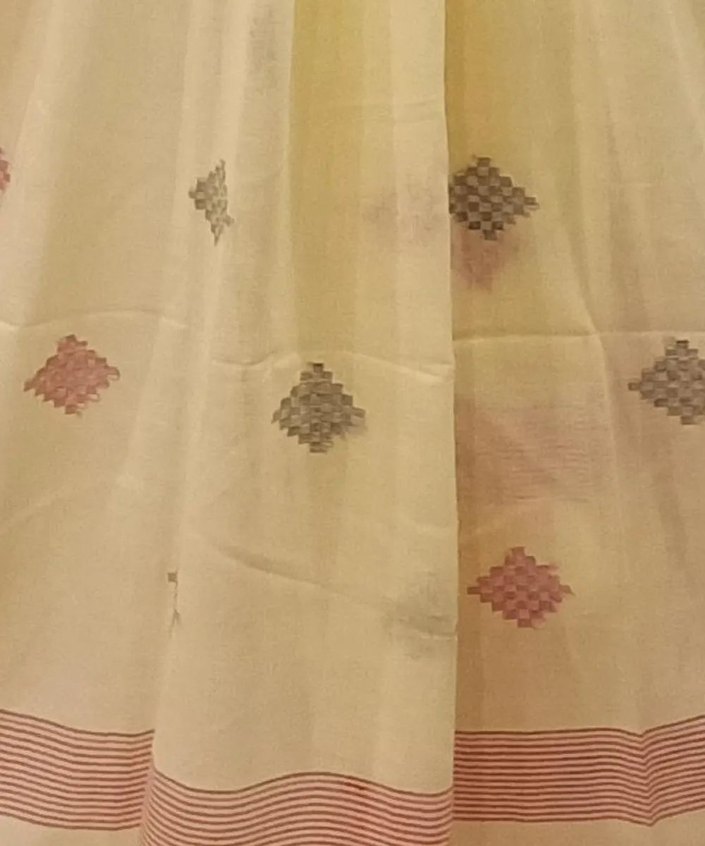 Light yellow handwoven cotton jamdani dupatta