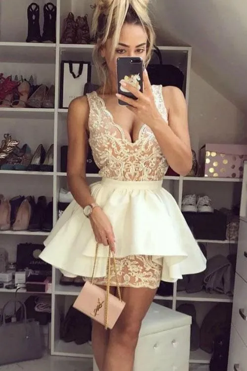 Sexy Lace V Neck Above Knee Sheath Homecoming Dresses with Satin Short Prom Dresses