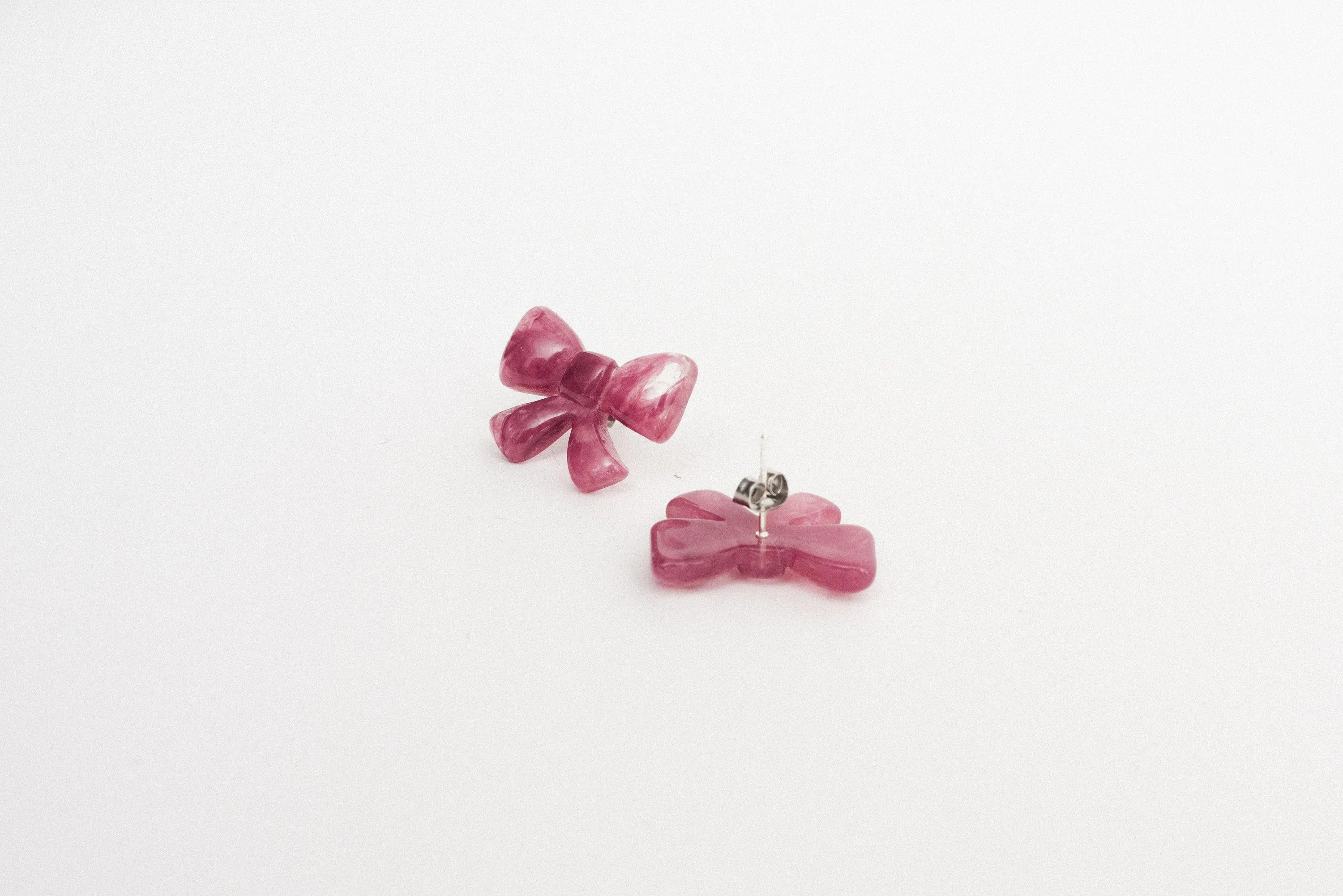 SS925  Dainty Plum Bow Earrings