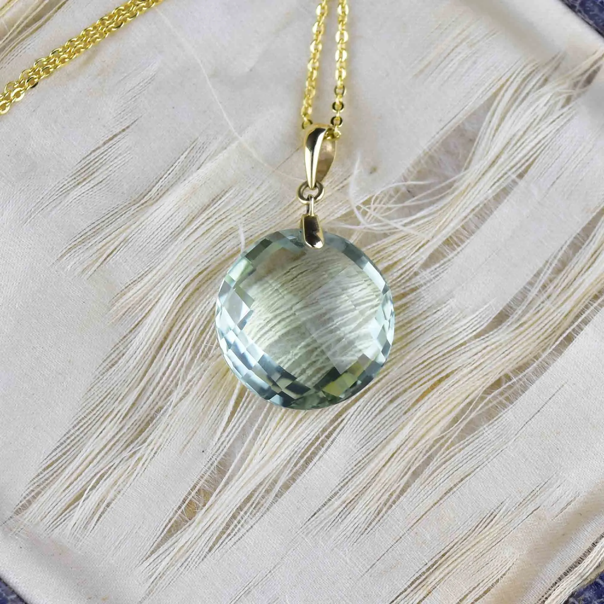 Vintage 14K Gold Green Quartz Pendant Necklace