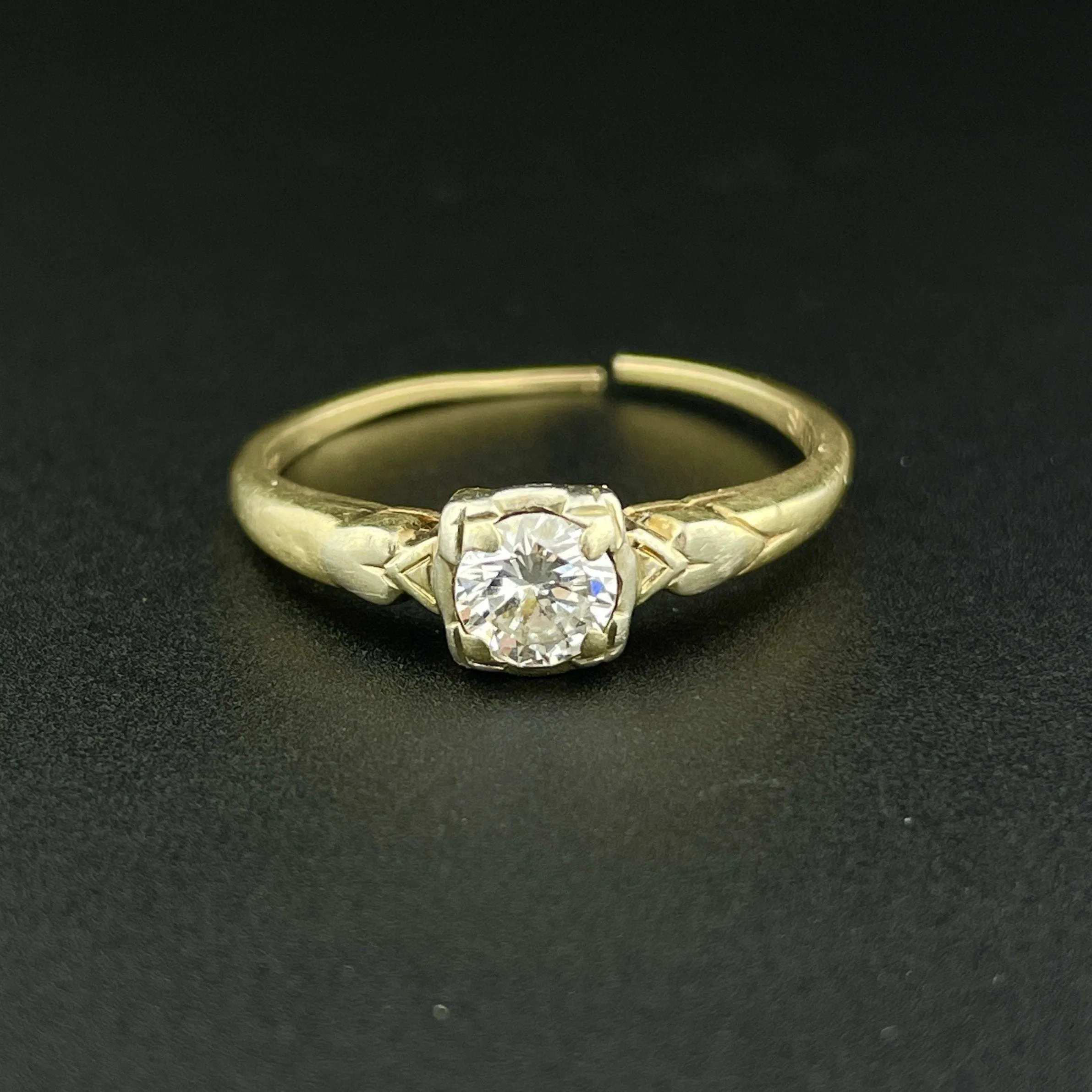 Vintage 14K Gold Heart .36 CTW Diamond Engagement Ring, Sz 6 3/4 Wear or Repair