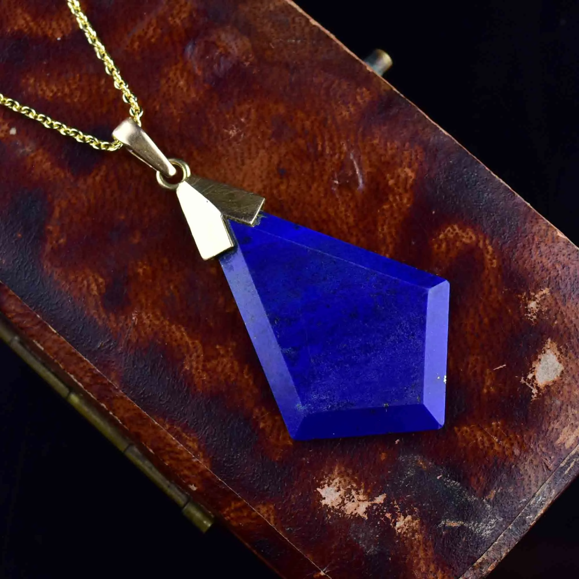 Vintage 14K Gold Lapis Lazuli Pendant Necklace