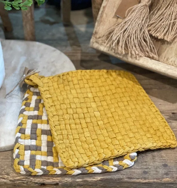 WOVEN POT HOLDER SET